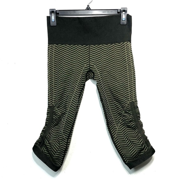 Lululemon In The Flow Crop II Heathered Fatigue Green 6 O22 - Picture 3 of 10